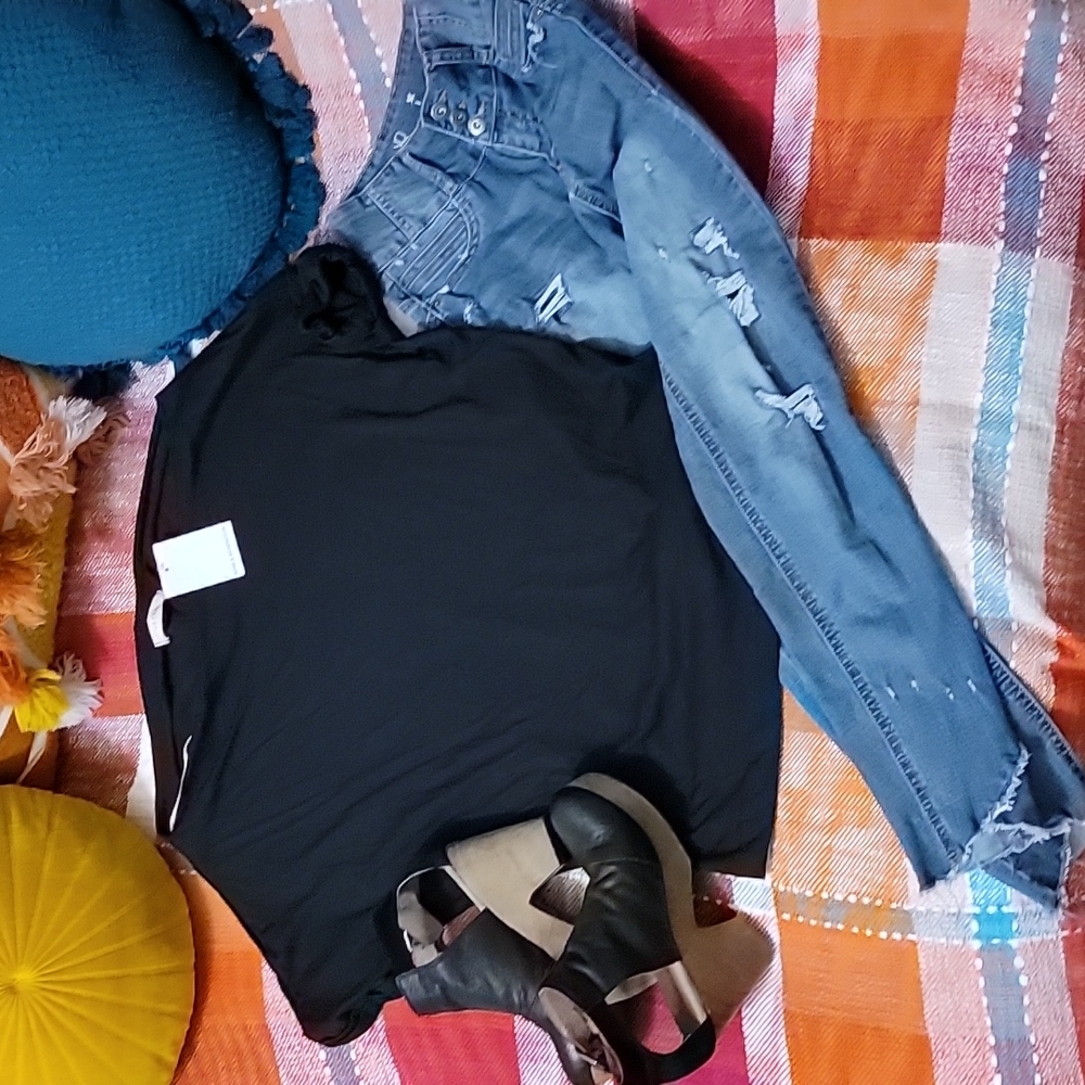 NWT Entro black top